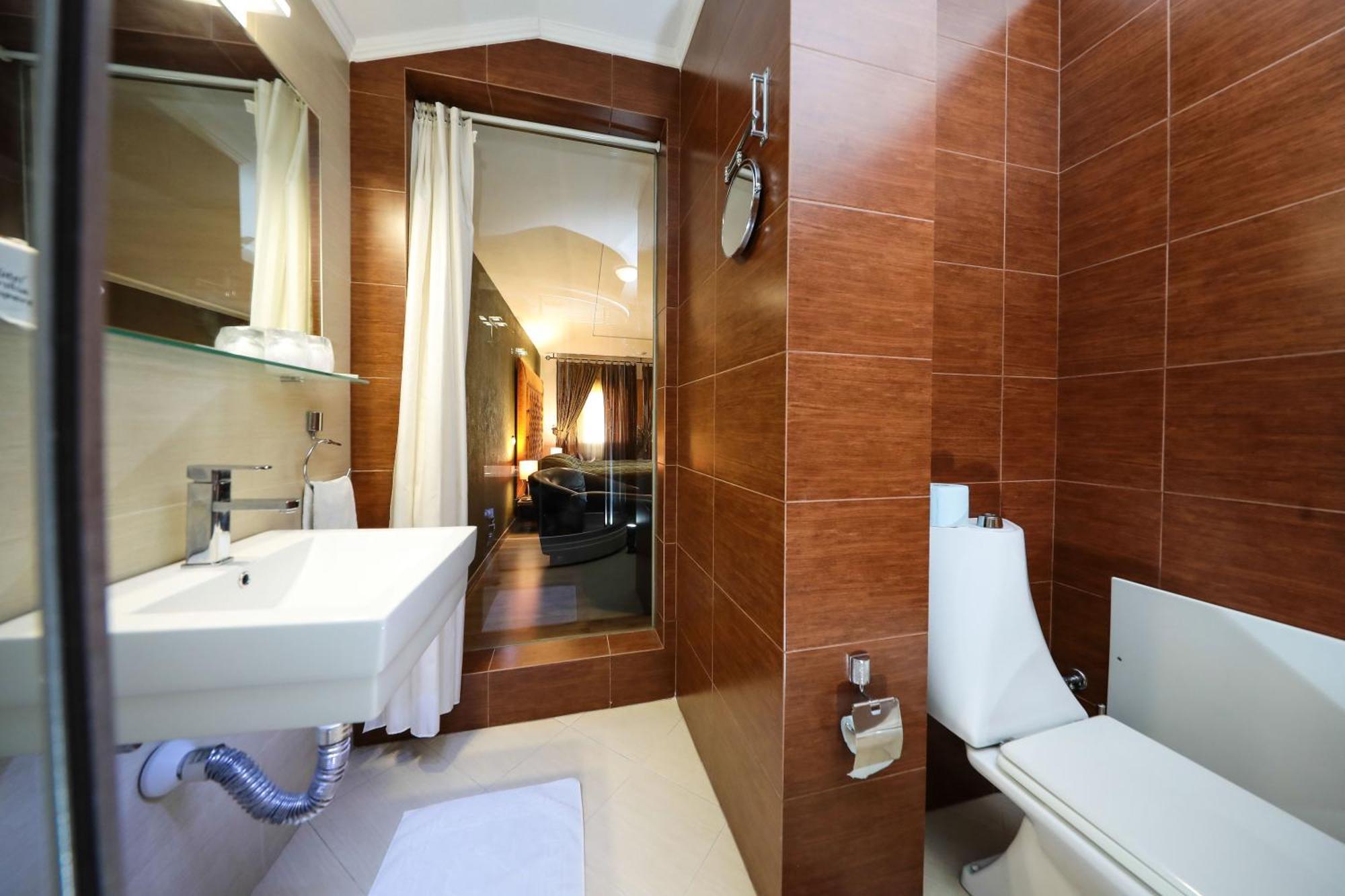 Hotel Carshia E Jupave Gjakova Dış mekan fotoğraf