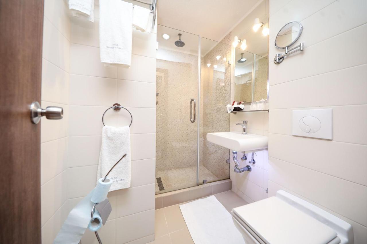 Hotel Carshia E Jupave Gjakova Dış mekan fotoğraf